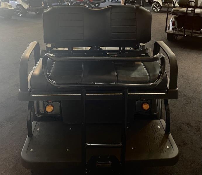 2022 Evolution Electric Vehicles Classic 4 Plus